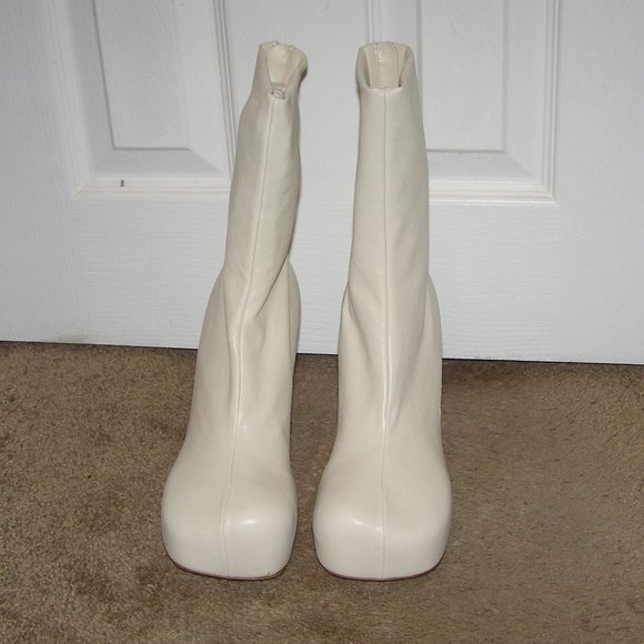 BRAND NEW! size 39/9 Bottega Veneta Ivory Leather Platform Booties - Picture 4 of 15